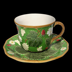 Majolica green breakfast cup and saucer "George Sand"